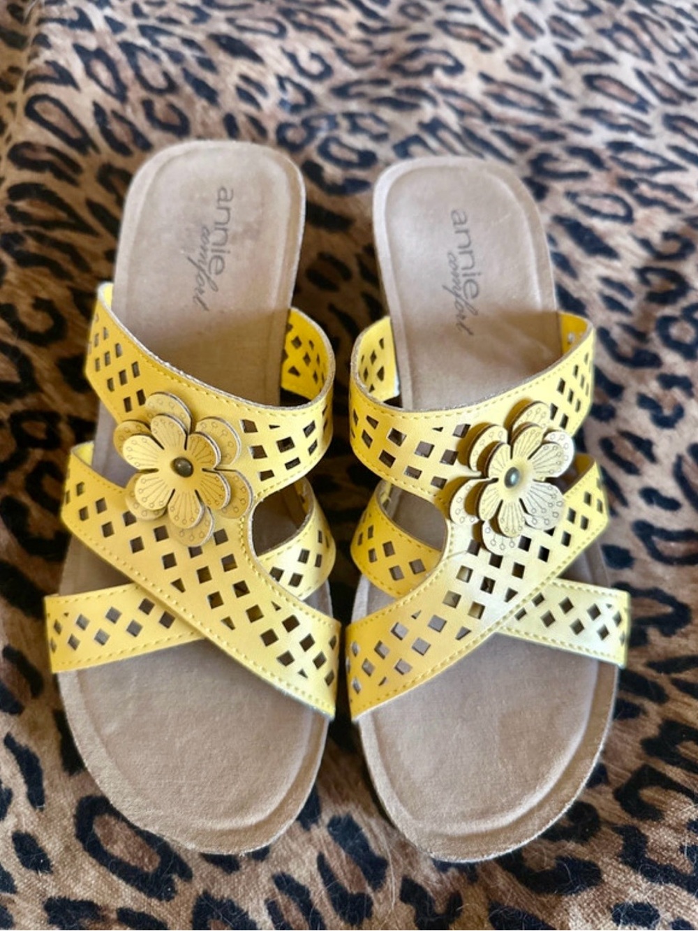 Yellow Annie Comfort Floral Leather Slide Sandals